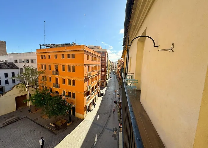 Gran Apartamento Con Vista A Las Torres De Quart